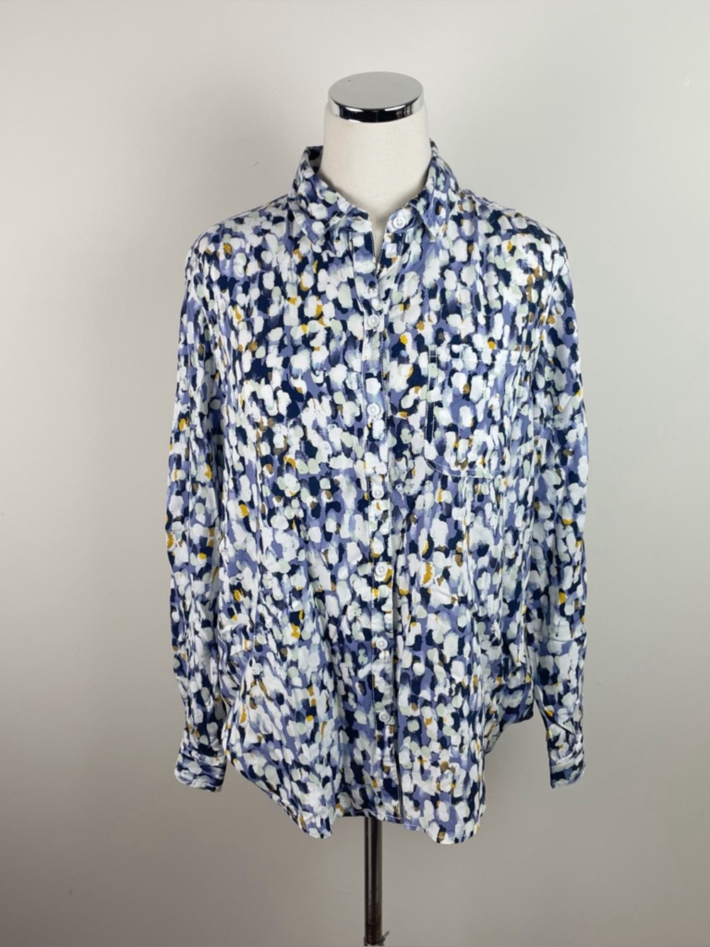 Beachlunchlounge Blue White Floral Collared Long Sleeve Button Down Top Women